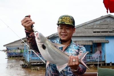 【プノンペン】何か大物釣れるかな?大河メコンで魚釣りを楽しもう!(トゥクトゥク送迎付き!)
