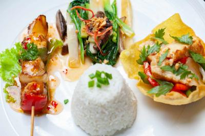パレット アンコール レストラン (Palate Angkor Restauran) / クメール料理【かんたんWEB予約/ミールクーポン】